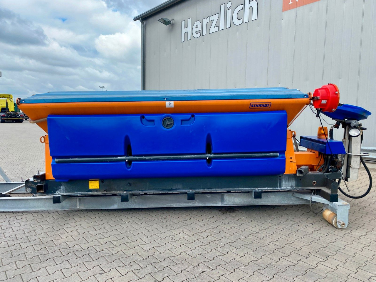 Schmidt Salzstreuer 4m³|Stratos S40-36* + Rahmen - Машина за разпръскване на сол/ Пясък: снимка 3 Schmidt Salzstreuer 4m³|Stratos S40-36* + Rahmen - Машина за разпръскване на сол/ Пясък: снимка 3