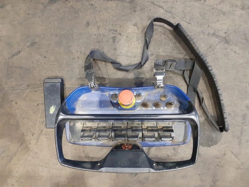 Grúa Bonfiglioli P.15000L - Кран за камион за Камион: снимка 1 Grúa Bonfiglioli P.15000L - Кран за камион за Камион: снимка 1