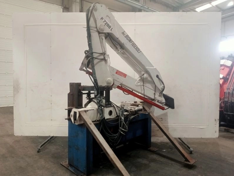 Grúa Bonfiglioli P.7200L - Кран за камион за Камион: снимка 2 Grúa Bonfiglioli P.7200L - Кран за камион за Камион: снимка 2