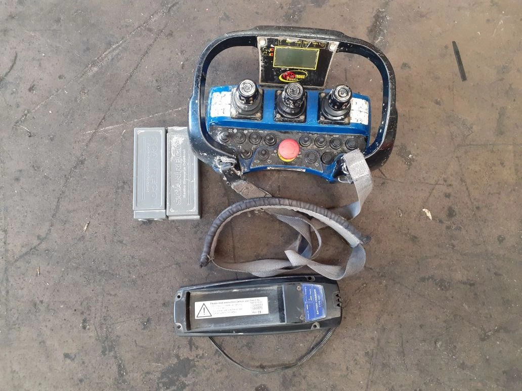 Grúa PM 23526 SP - Кран за камион за Камион: снимка 1 Grúa PM 23526 SP - Кран за камион за Камион: снимка 1