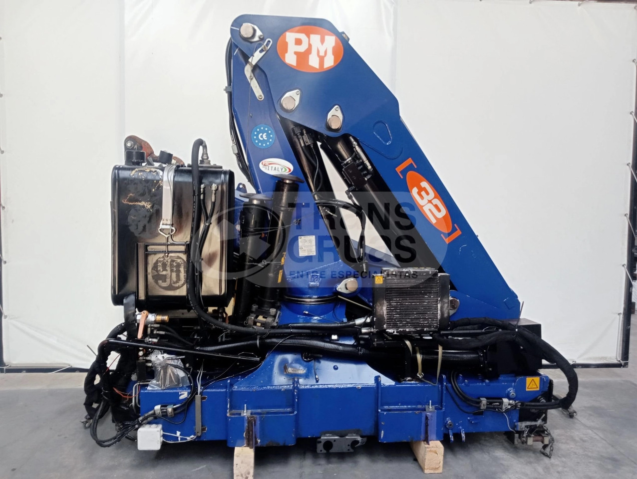 Grúa hidráulica PM 32023 - Кран за камион: снимка 1 Grúa hidráulica PM 32023 - Кран за камион: снимка 1