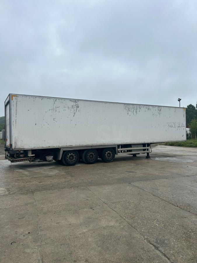 Chereau - Изотермичен полуремарке: снимка 4 Chereau - Изотермичен полуремарке: снимка 4