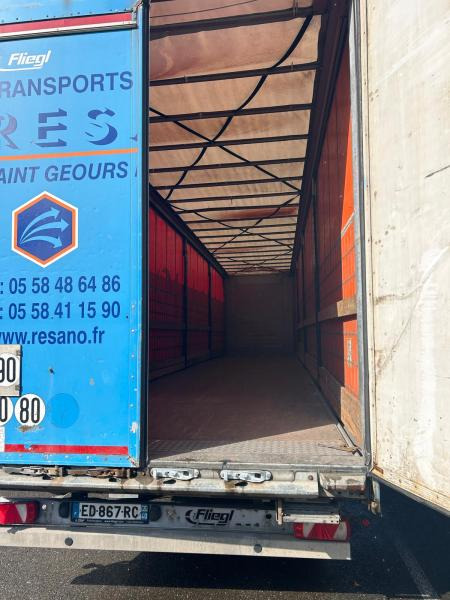 Fliegl - Брезентово полуремарке: снимка 5 Fliegl - Брезентово полуремарке: снимка 5