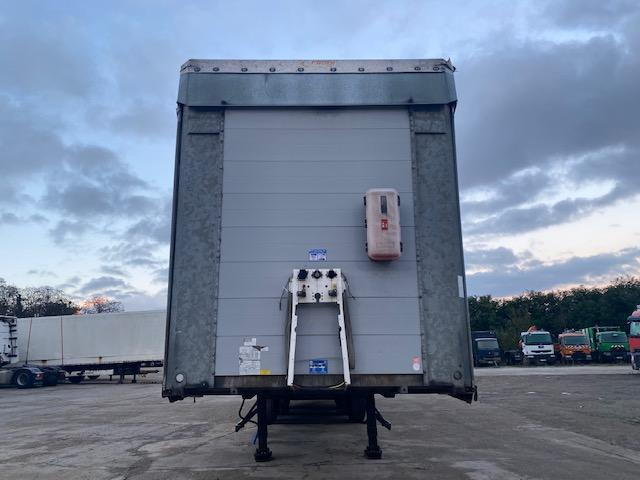 Fliegl - Брезентово полуремарке: снимка 3 Fliegl - Брезентово полуремарке: снимка 3