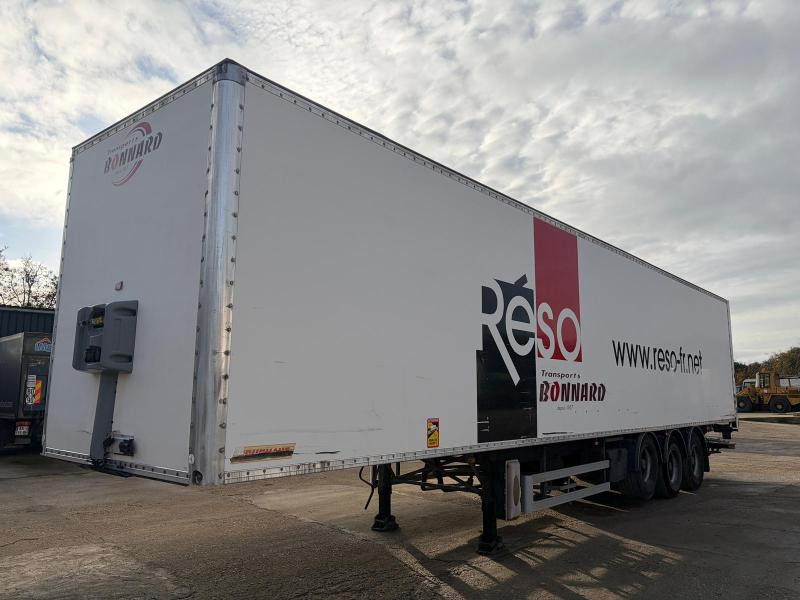 Fruehauf - Затворена каросерия полуремарке: снимка 5 Fruehauf - Затворена каросерия полуремарке: снимка 5