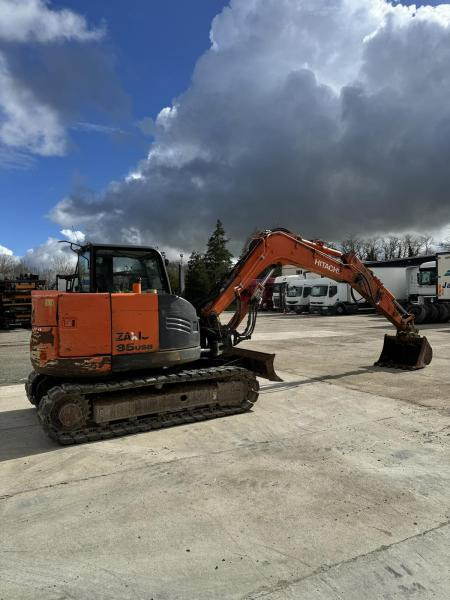 Hitachi ZX85USB-5A - Верижен багер: снимка 2 Hitachi ZX85USB-5A - Верижен багер: снимка 2