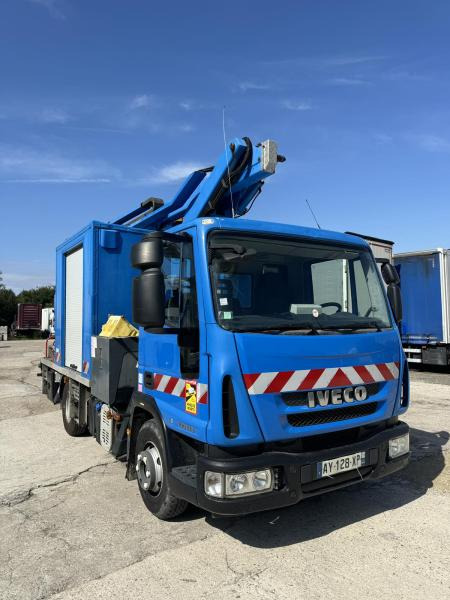 Iveco Eurocargo 100E18 - Автовишка: снимка 1 Iveco Eurocargo 100E18 - Автовишка: снимка 1