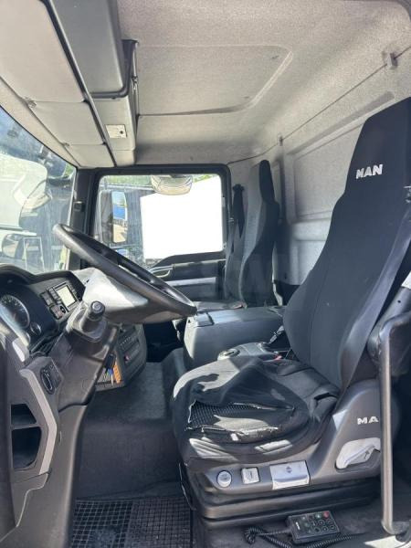 Камион с брезент MAN TGL 12.250: снимка 9