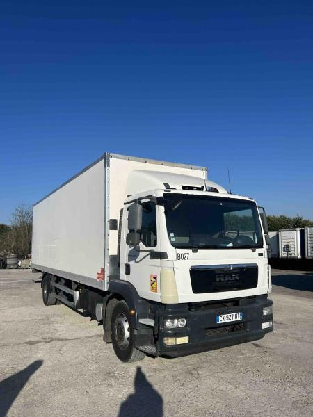 MAN TGM 18.250 - Камион фургон: снимка 1 MAN TGM 18.250 - Камион фургон: снимка 1