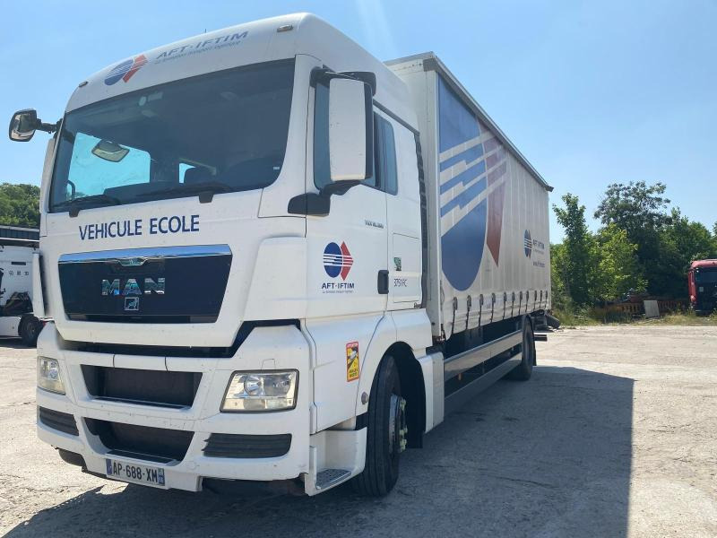 MAN TGX 18.360 - Камион с брезент: снимка 1 MAN TGX 18.360 - Камион с брезент: снимка 1