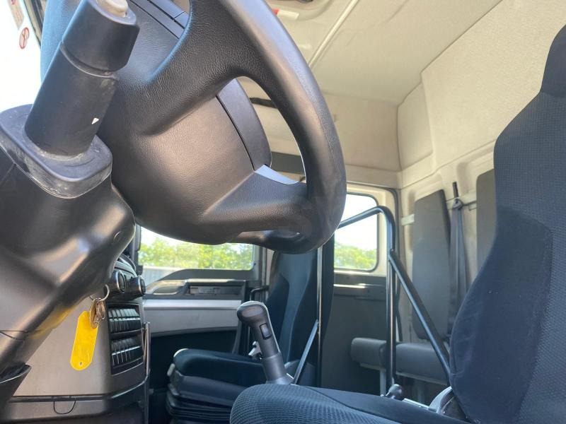 MAN TGX 18.360 - Камион с брезент: снимка 4 MAN TGX 18.360 - Камион с брезент: снимка 4