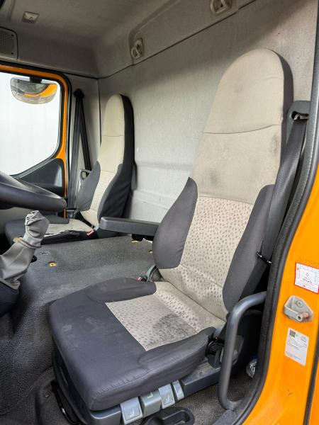 Renault Midlum 220 - Камион фургон: снимка 4 Renault Midlum 220 - Камион фургон: снимка 4