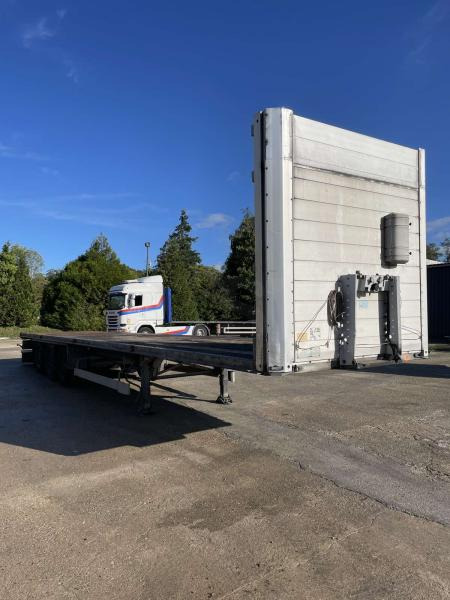 Schmitz Cargobull - Бордово полуремарке/ Платформа: снимка 1 Schmitz Cargobull - Бордово полуремарке/ Платформа: снимка 1