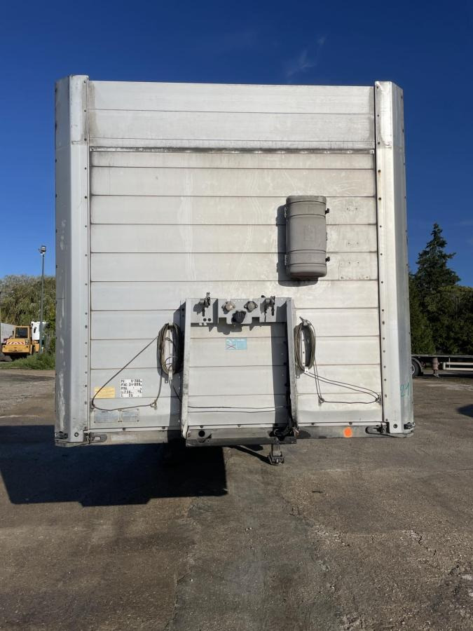 Schmitz Cargobull - Бордово полуремарке/ Платформа: снимка 3 Schmitz Cargobull - Бордово полуремарке/ Платформа: снимка 3