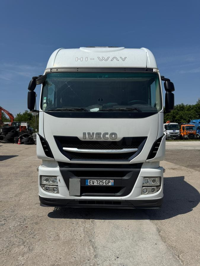 Влекач Iveco Stralis AS 440: снимка 8