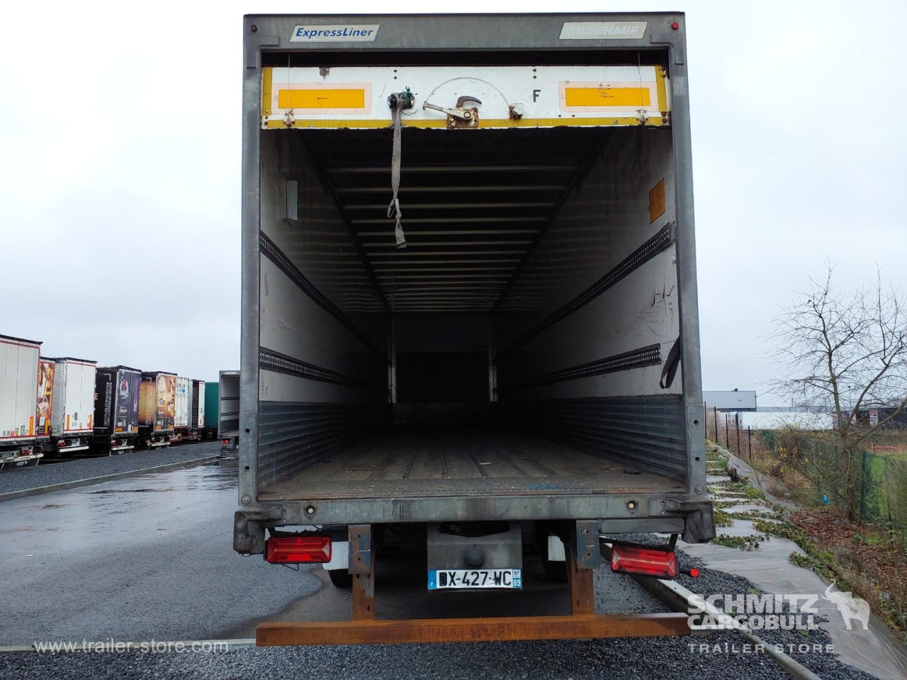 FRUEHAUF Dryfreight Standard Roller shutter door - Затворена каросерия полуремарке: снимка 3 FRUEHAUF Dryfreight Standard Roller shutter door - Затворена каросерия полуремарке: снимка 3