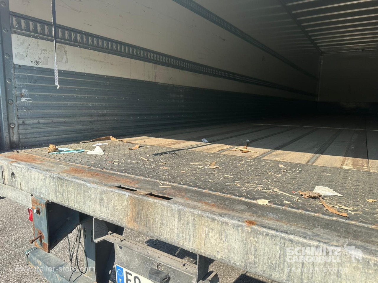 FRUEHAUF Dryfreight Standard Roller shutter door - Затворена каросерия полуремарке: снимка 4 FRUEHAUF Dryfreight Standard Roller shutter door - Затворена каросерия полуремарке: снимка 4