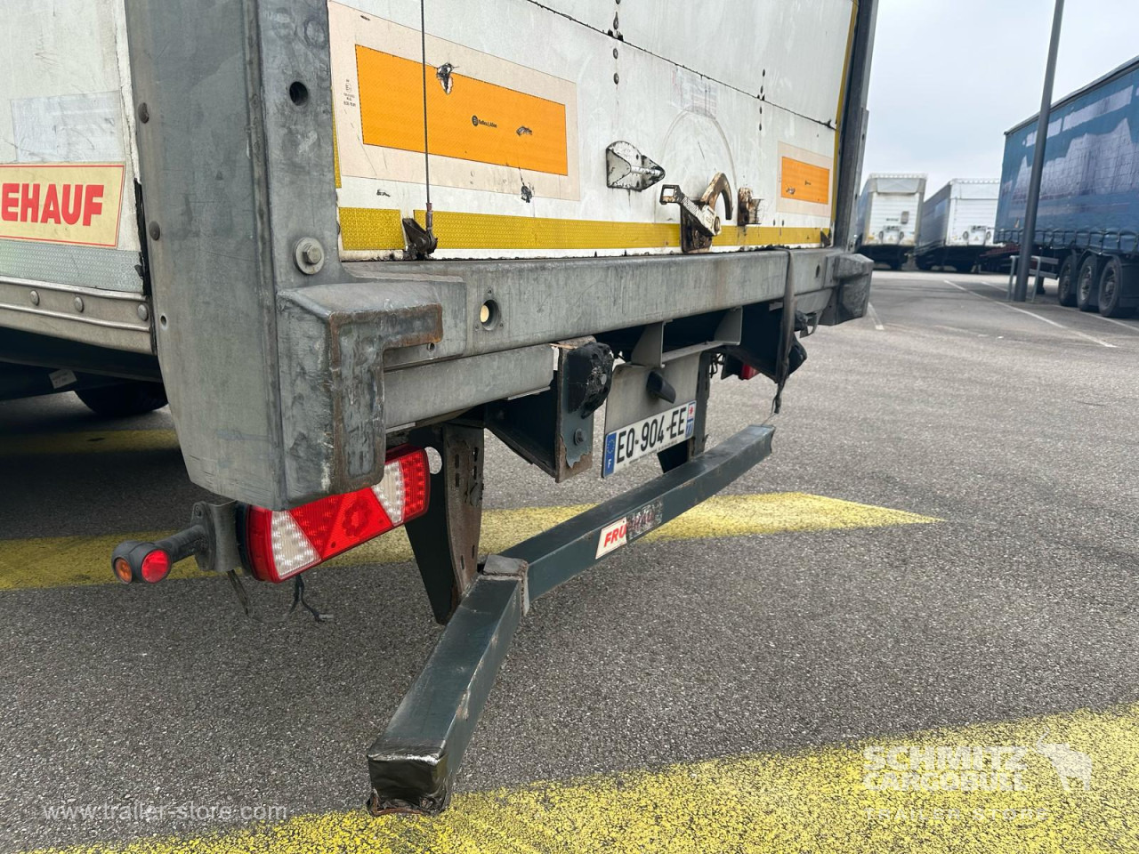 Затворена каросерия полуремарке FRUEHAUF Dryfreight Standard Roller shutter door: снимка 11 Затворена каросерия полуремарке FRUEHAUF Dryfreight Standard Roller shutter door: снимка 11