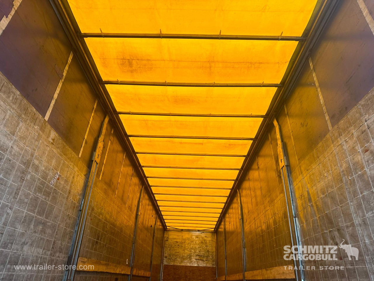 SAMRO Curtainsider Standard - Брезентово полуремарке: снимка 4 SAMRO Curtainsider Standard - Брезентово полуремарке: снимка 4