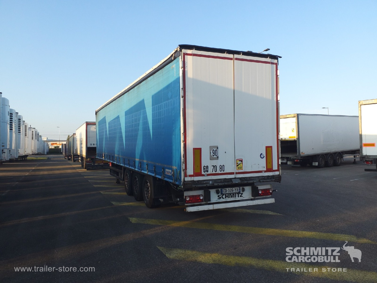 SCHMITZ Curtainsider Standard - Брезентово полуремарке: снимка 2 SCHMITZ Curtainsider Standard - Брезентово полуремарке: снимка 2