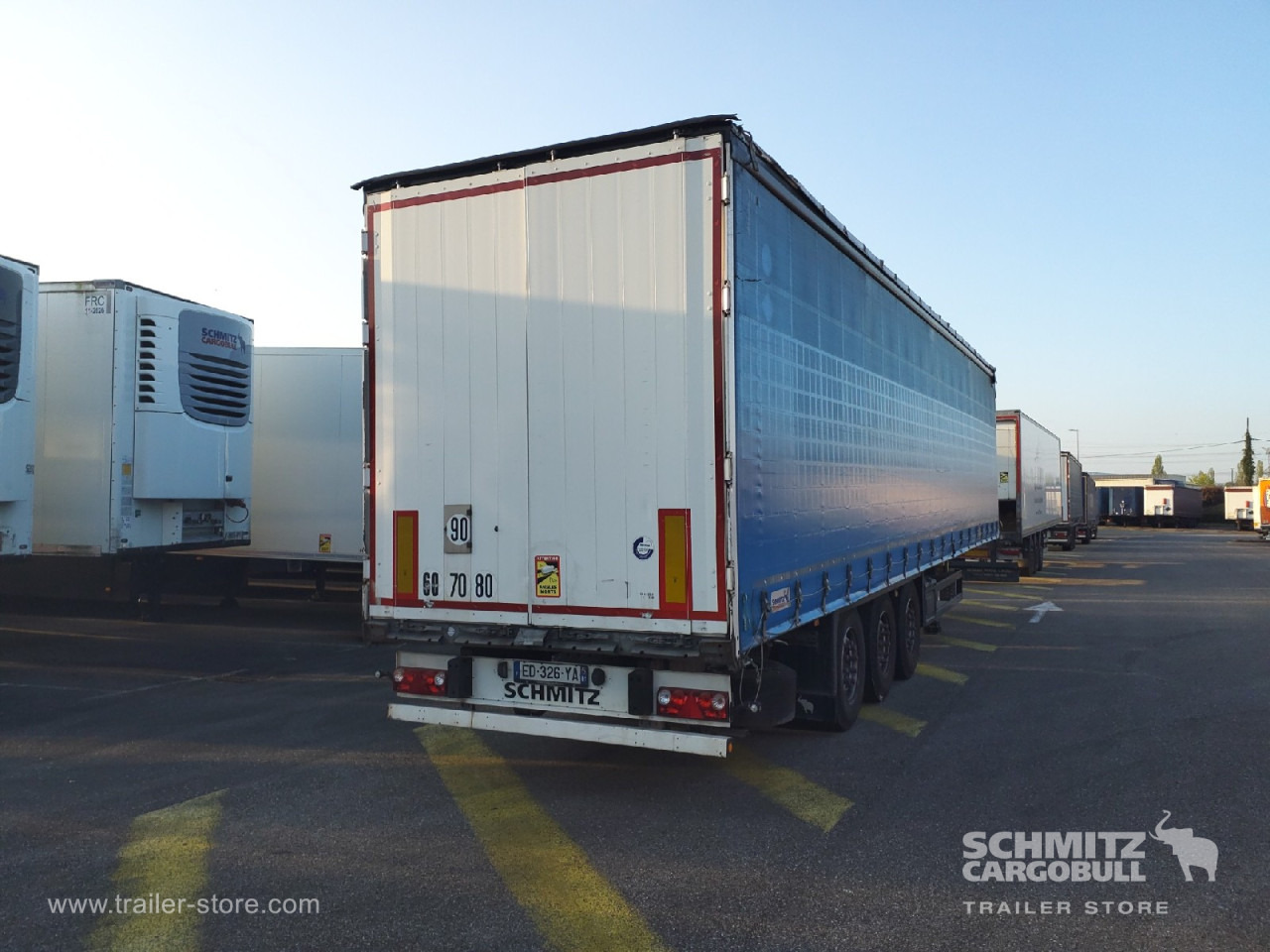 SCHMITZ Curtainsider Standard - Брезентово полуремарке: снимка 5 SCHMITZ Curtainsider Standard - Брезентово полуремарке: снимка 5