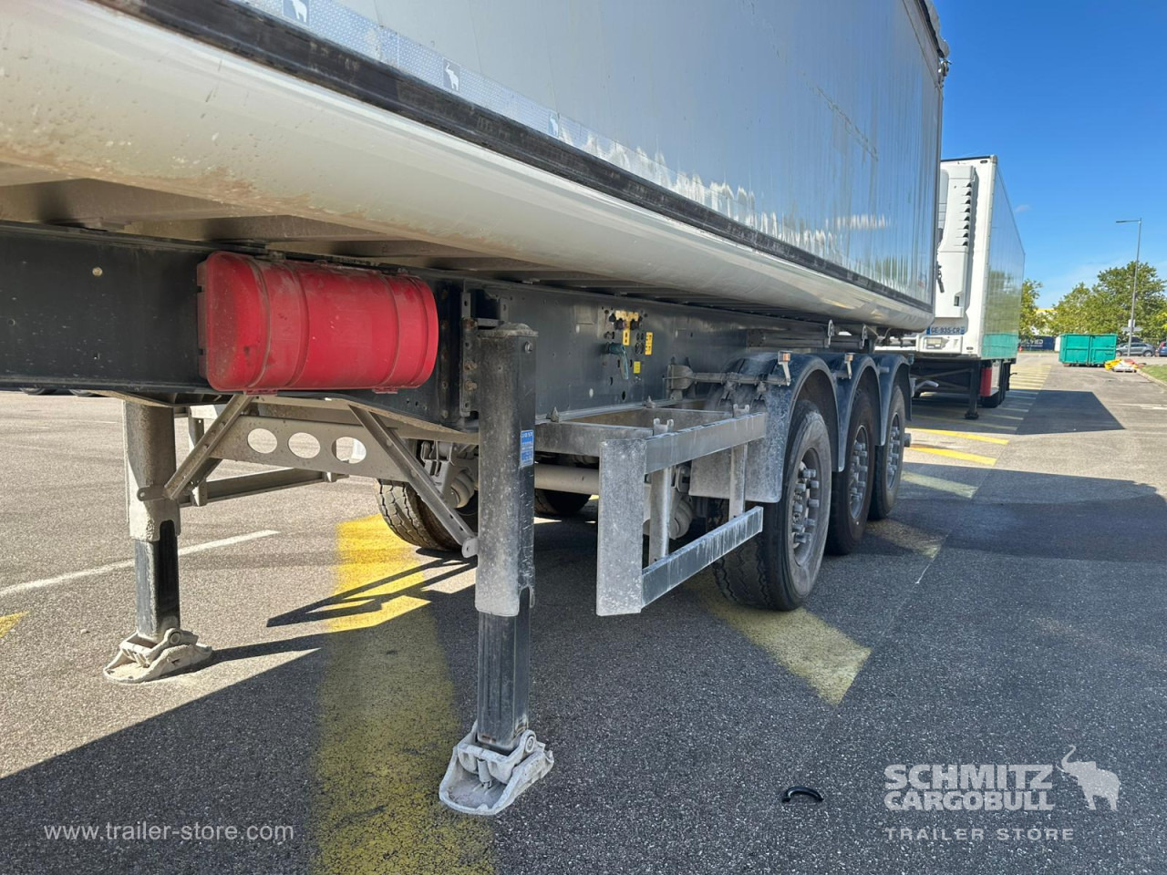 SCHMITZ Tipper Alu-square sided body 39m³ - Самосвал полуремарке: снимка 3 SCHMITZ Tipper Alu-square sided body 39m³ - Самосвал полуремарке: снимка 3