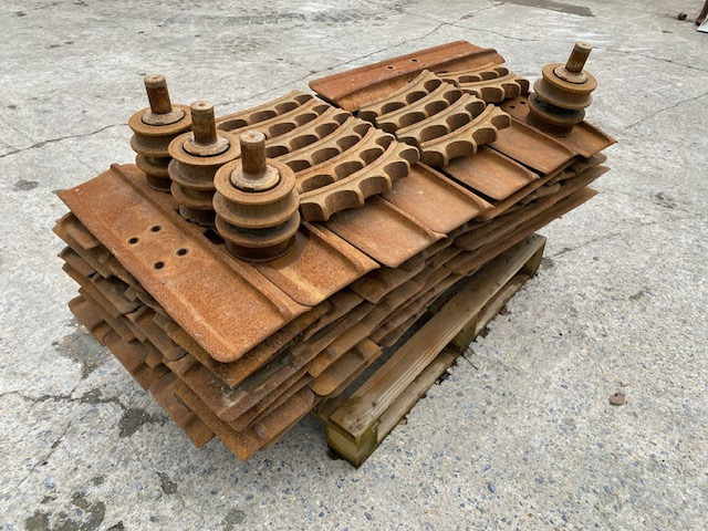 Bodenplatten 750mm - CAT D 6 K/N LGP - Systeme One - 246-5726 - Гумени/ Метални вериги за Строителна техника: снимка 2 Bodenplatten 750mm - CAT D 6 K/N LGP - Systeme One - 246-5726 - Гумени/ Метални вериги за Строителна техника: снимка 2