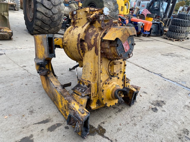 CAT 3P-3057 / 3P-9094 / CAT 988 B - 50W3275 - Скоростна кутия за Строителна техника: снимка 2 CAT 3P-3057 / 3P-9094 / CAT 988 B - 50W3275 - Скоростна кутия за Строителна техника: снимка 2