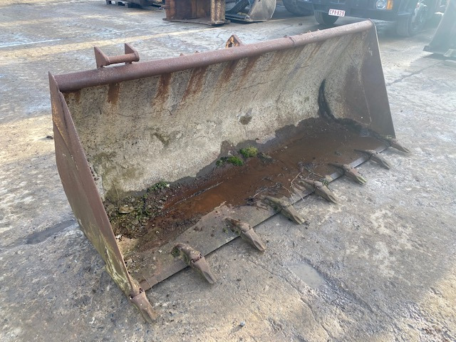 Case 580 - Кофа за товарач: снимка 2 Case 580 - Кофа за товарач: снимка 2