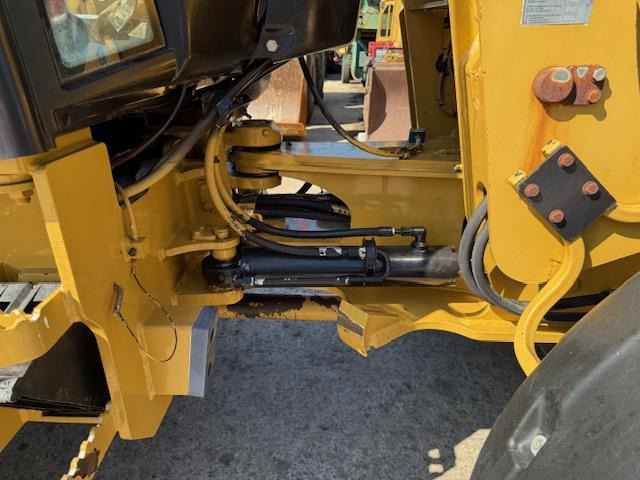 Колесен товарач Cat 908 H: снимка 13