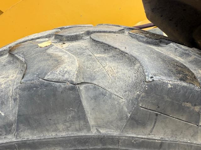 Колесен товарач Cat 908 H2: снимка 13