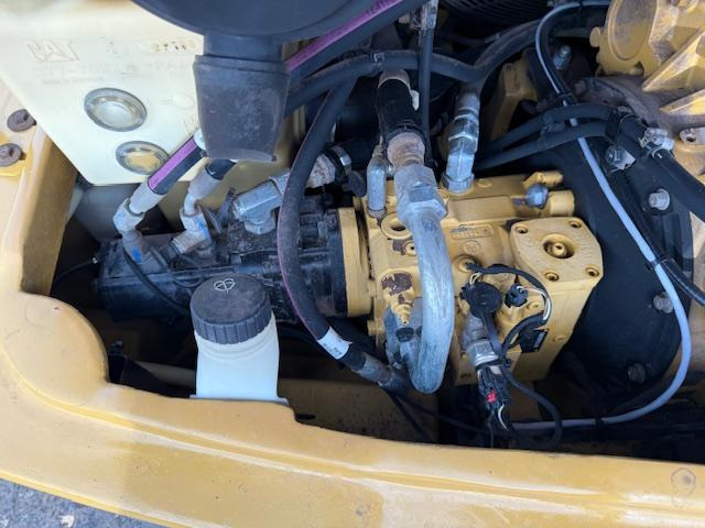 Колесен товарач Cat 908 H2: снимка 10