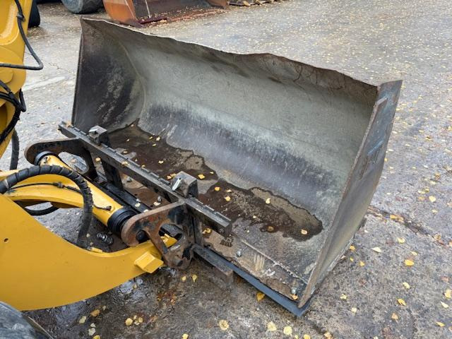 Колесен товарач Cat 908 H2: снимка 18