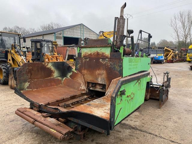 Demag Liba DF 60 C - Асфалтополагач: снимка 1 Demag Liba DF 60 C - Асфалтополагач: снимка 1