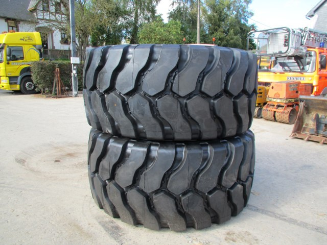 HILO 35/65R33 LCHS - Гума за Строителна техника: снимка 1 HILO 35/65R33 LCHS - Гума за Строителна техника: снимка 1