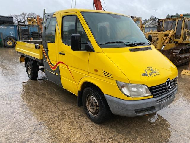 Mercedes 211 CDI B2C - Бордови бус, Бус с двойна кабина: снимка 2 Mercedes 211 CDI B2C - Бордови бус, Бус с двойна кабина: снимка 2