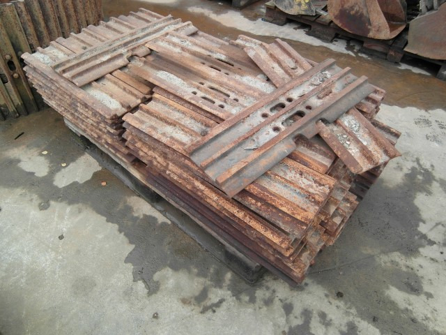 VOLVO EC 180 - Гумени/ Метални вериги за Строителна техника: снимка 2 VOLVO EC 180 - Гумени/ Метални вериги за Строителна техника: снимка 2