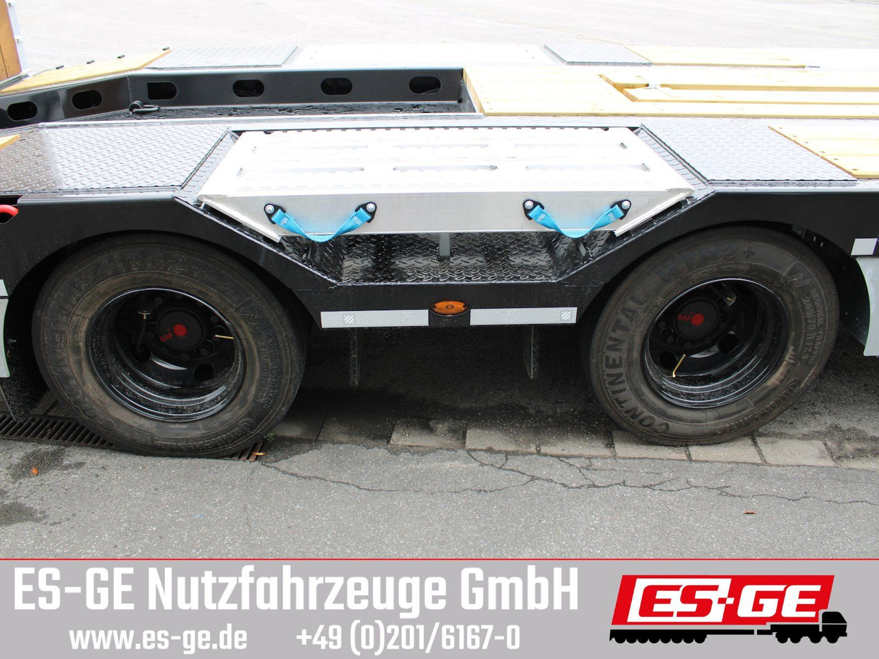 Schwarzmüller Tieflader mit gekröpftem Plateau - Нискорамна площадка ремарке: снимка 5 Schwarzmüller Tieflader mit gekröpftem Plateau - Нискорамна площадка ремарке: снимка 5