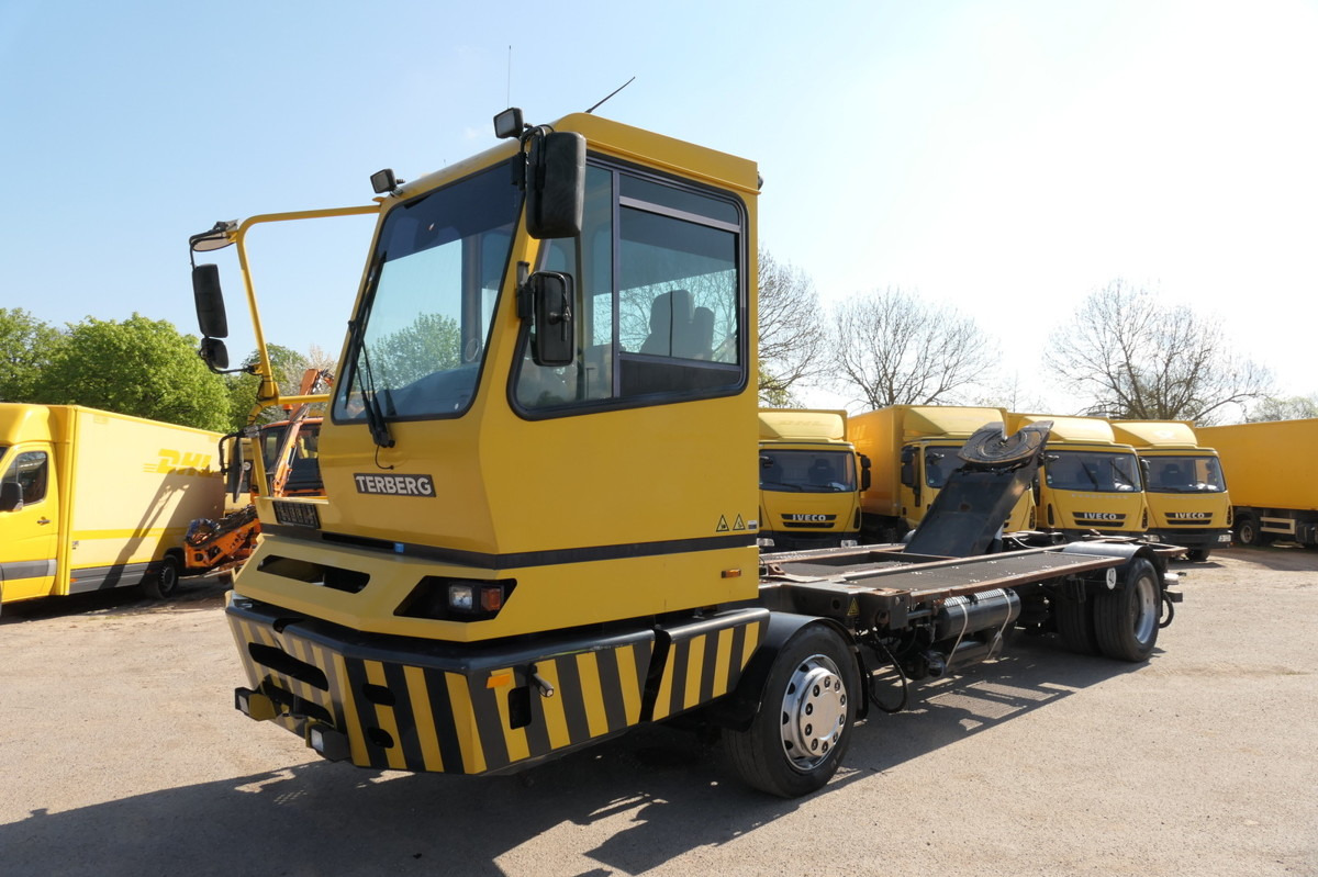 BC 182 Kamag Wiesel WBH 25 Umsetzfahrzeug - Контейнеровоз/ Сменна каросерия камион: снимка 3 BC 182 Kamag Wiesel WBH 25 Umsetzfahrzeug - Контейнеровоз/ Сменна каросерия камион: снимка 3