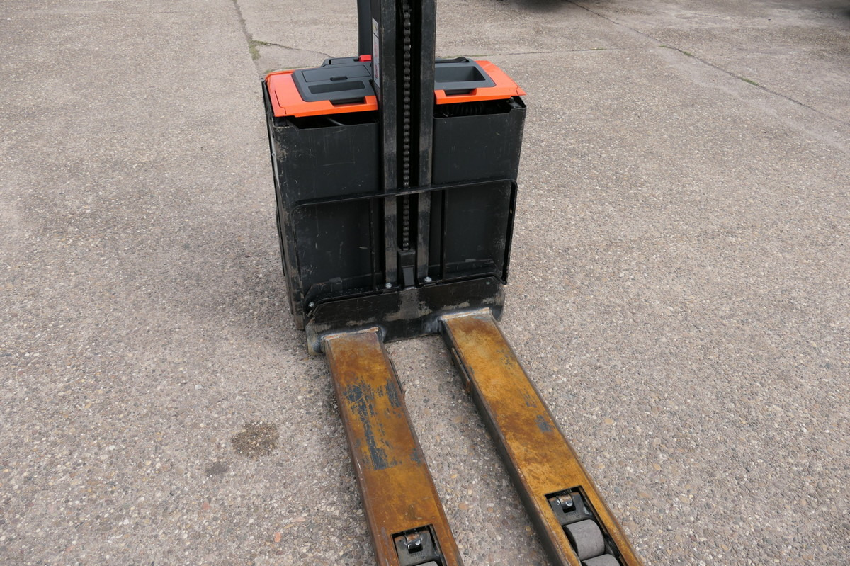BT SWE 080L Batterie 06/2019 - Палетна количка: снимка 4 BT SWE 080L Batterie 06/2019 - Палетна количка: снимка 4