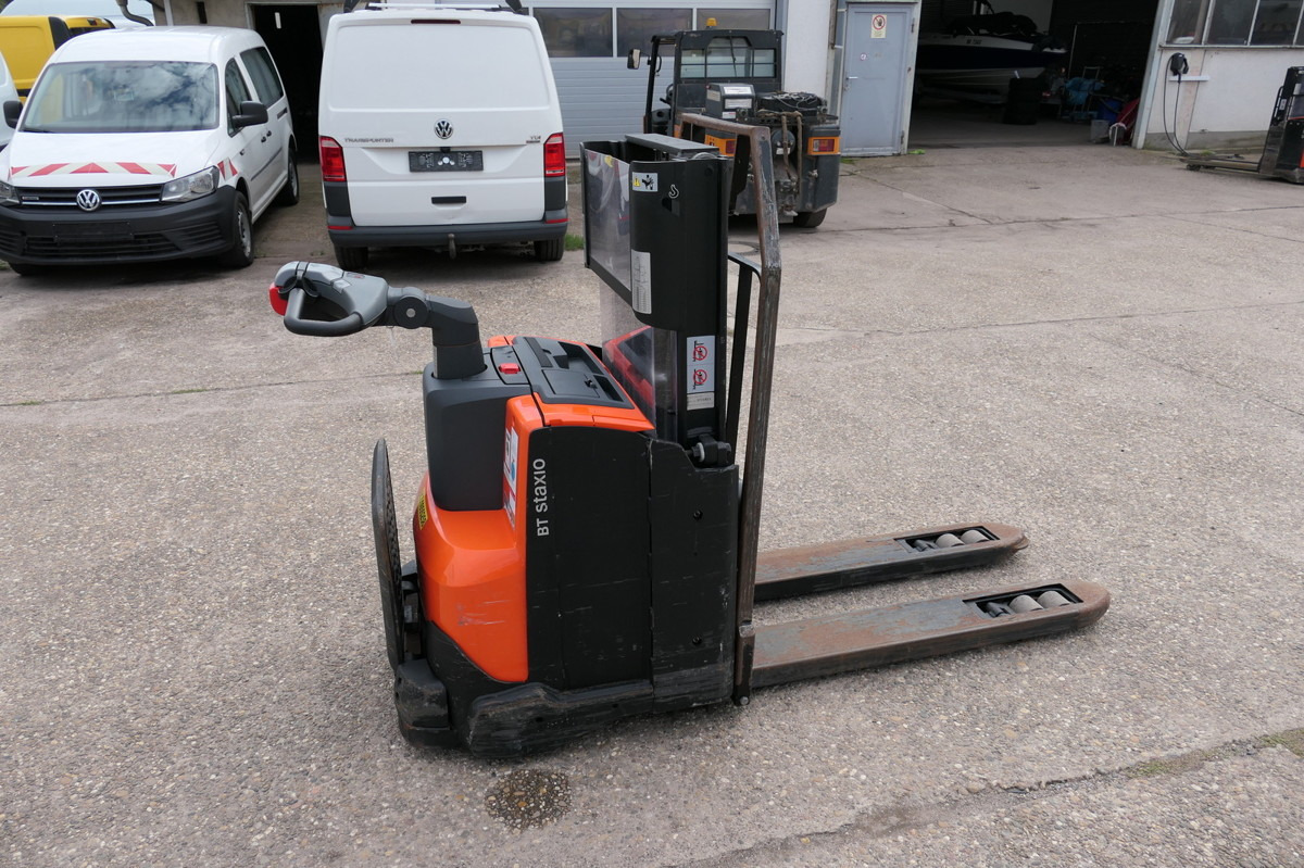BT SWE 200D Batterie 27/2020 - Палетна количка: снимка 2 BT SWE 200D Batterie 27/2020 - Палетна количка: снимка 2