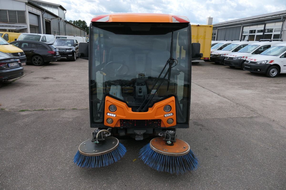 CN200 Sweeper - Мотометачна машина: снимка 2 CN200 Sweeper - Мотометачна машина: снимка 2
