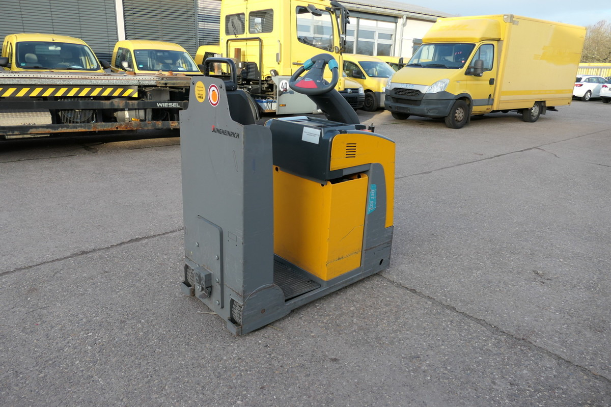 JUNGHEINRICH EZS 130 Schlepper Batterie 06/2021 - Друга техника: снимка 3 JUNGHEINRICH EZS 130 Schlepper Batterie 06/2021 - Друга техника: снимка 3