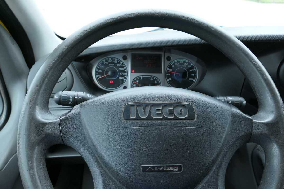 Лекотоварен автомобил фургон IVECO Daily 35 S11 C30C AUTOMATIK KAMERA MAXI Regale D: снимка 11