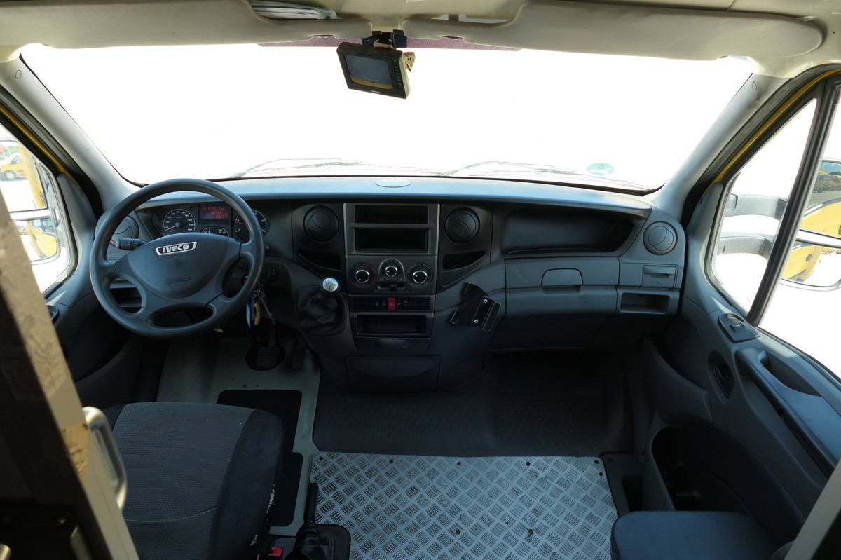 Лекотоварен автомобил фургон IVECO Daily 35 S11 C30C AUTOMATIK KAMERA MAXI Regale L: снимка 6