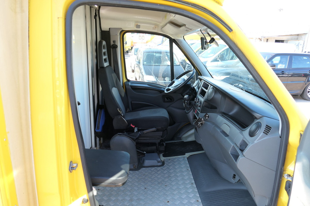 IVECO Daily 35 S11 C30C AUTOMATIK KAMERA Regale LUFT D - Лекотоварен автомобил фургон: снимка 5 IVECO Daily 35 S11 C30C AUTOMATIK KAMERA Regale LUFT D - Лекотоварен автомобил фургон: снимка 5