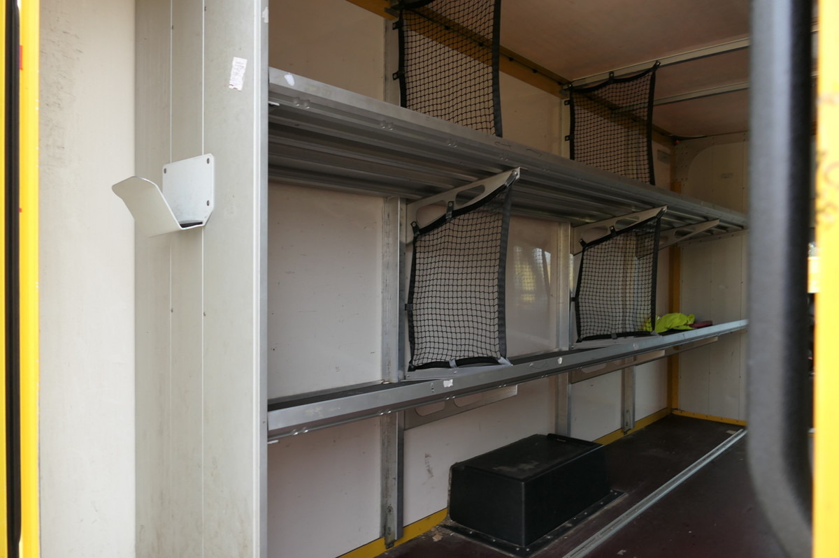 Лекотоварен автомобил фургон IVECO Daily 35 S11 C30C AUTOMATIK KAMERA Regale LUFT D: снимка 7 Лекотоварен автомобил фургон IVECO Daily 35 S11 C30C AUTOMATIK KAMERA Regale LUFT D: снимка 7