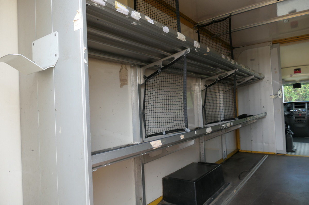 Лекотоварен автомобил фургон IVECO Daily 35 S11 C30C AUTOMATIK KAMERA Regale LUFT D: снимка 7 Лекотоварен автомобил фургон IVECO Daily 35 S11 C30C AUTOMATIK KAMERA Regale LUFT D: снимка 7