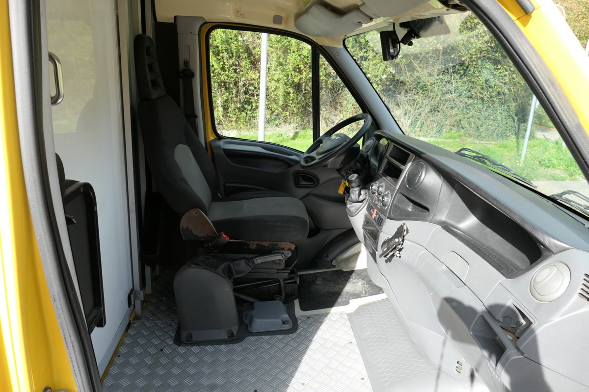 IVECO Daily 35 S11 C30C AUTOMATIK KAMERA Regale LUFT D - Лекотоварен автомобил фургон: снимка 5 IVECO Daily 35 S11 C30C AUTOMATIK KAMERA Regale LUFT D - Лекотоварен автомобил фургон: снимка 5