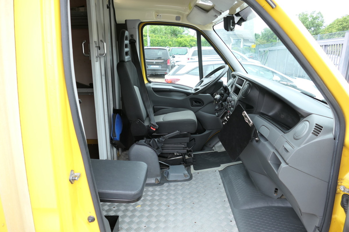 IVECO Daily 35 S11 C30C AUTOMATIK KAMERA Regale LUFT D - Лекотоварен автомобил фургон: снимка 5 IVECO Daily 35 S11 C30C AUTOMATIK KAMERA Regale LUFT D - Лекотоварен автомобил фургон: снимка 5